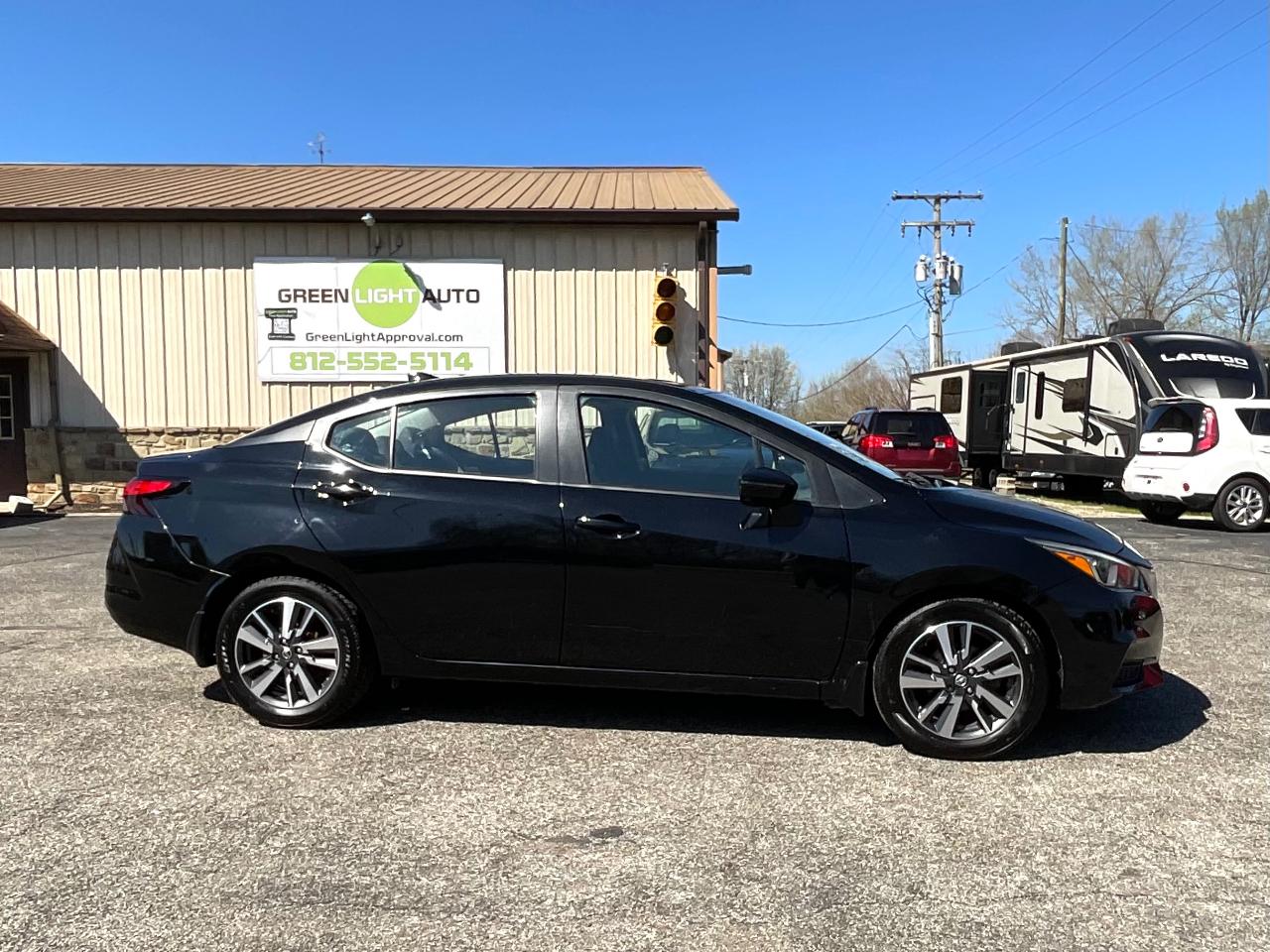 Nissan Versa SV 2021