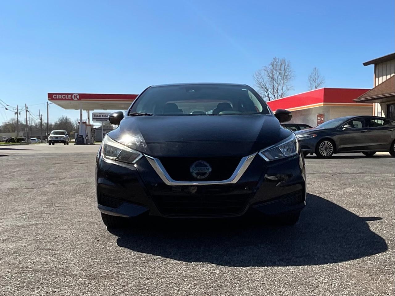 Nissan Versa SV 2021