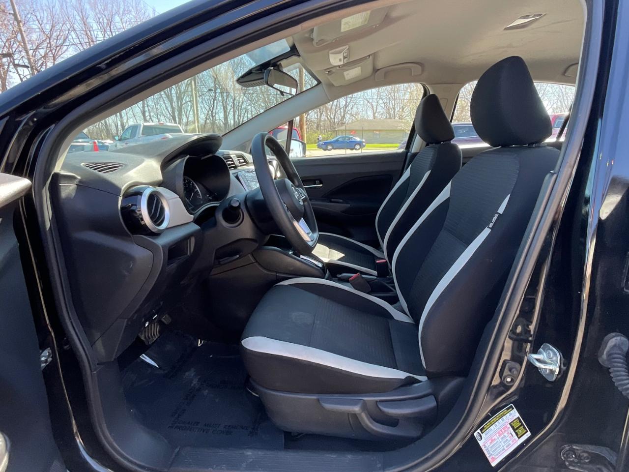 Nissan Versa SV 2021