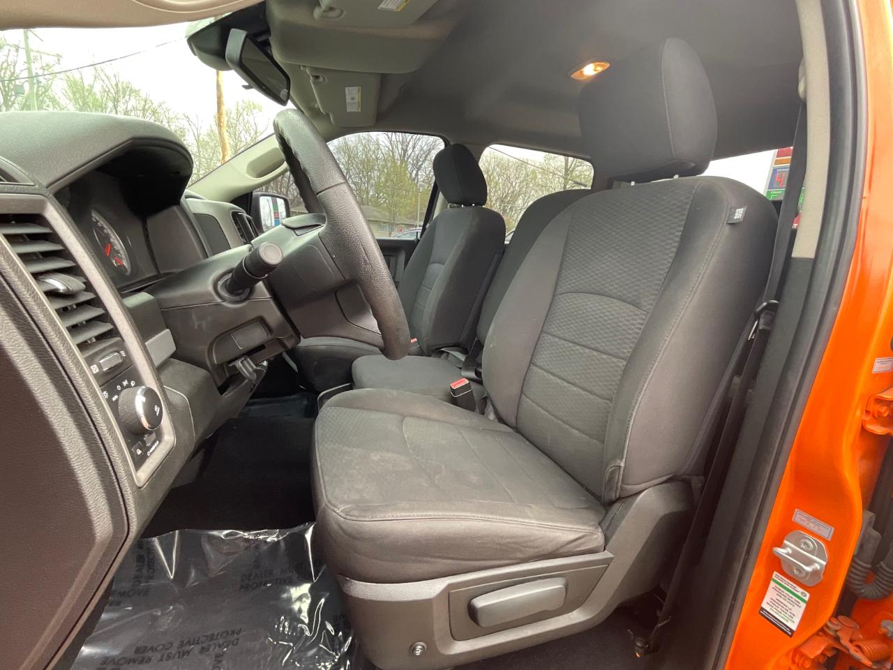 RAM 1500 Classic Tradesman Crew Cab SWB 4WD 2019