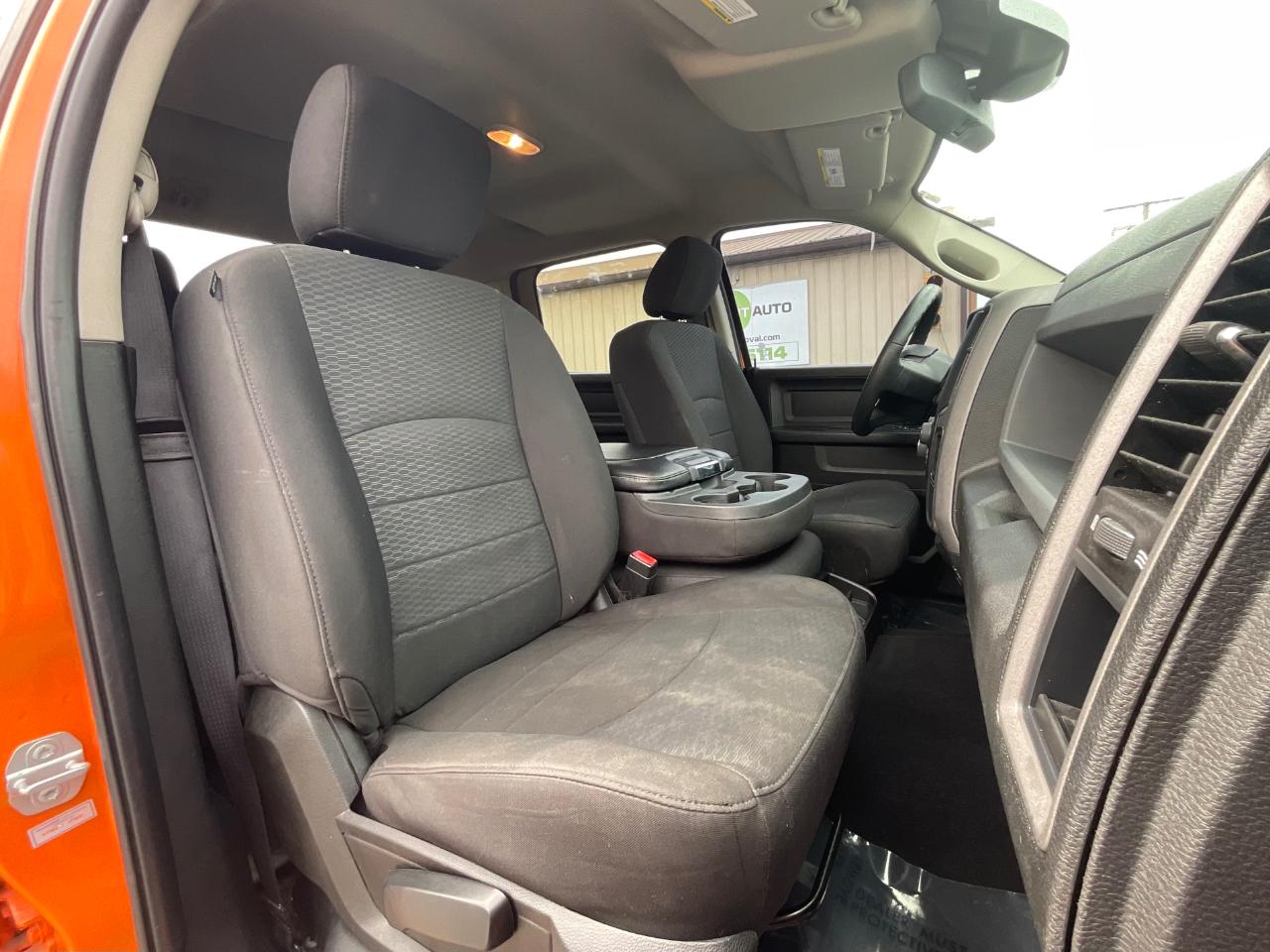 RAM 1500 Classic Tradesman Crew Cab SWB 4WD 2019