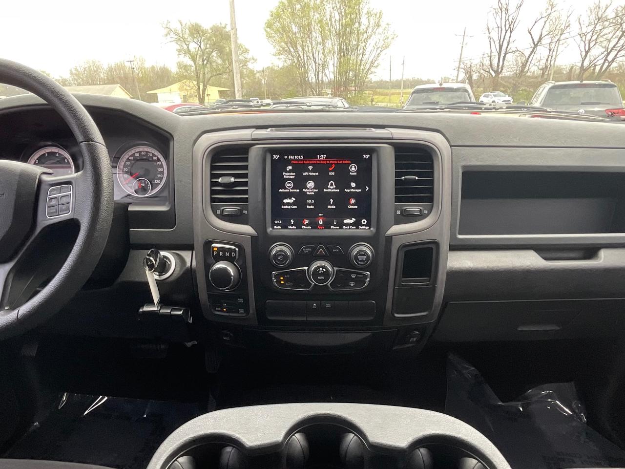 RAM 1500 Classic Tradesman Crew Cab SWB 4WD 2019