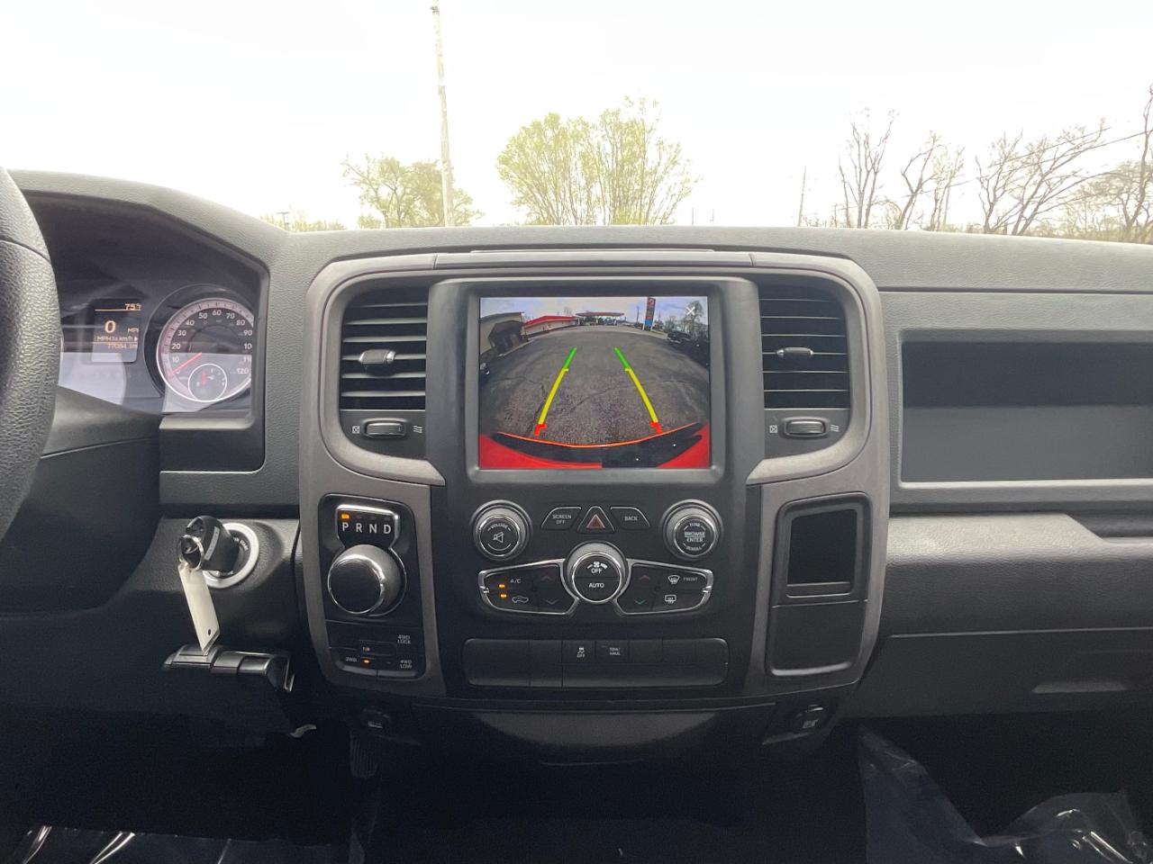 RAM 1500 Classic Tradesman Crew Cab SWB 4WD 2019