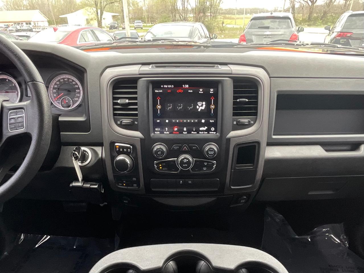 RAM 1500 Classic Tradesman Crew Cab SWB 4WD 2019