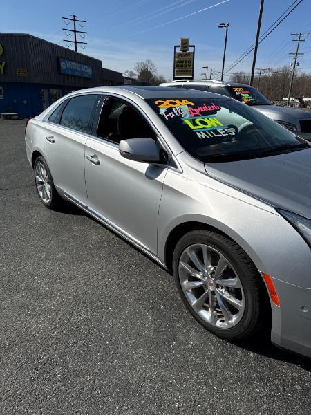 Cadillac XTS 4dr Sdn Luxury Collection FWD 2014