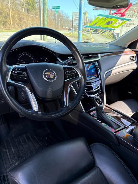 Cadillac XTS 4dr Sdn Luxury Collection FWD 2014