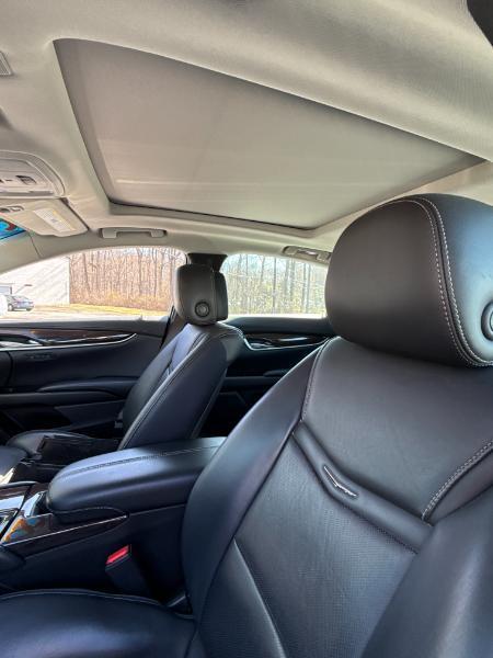 Cadillac XTS 4dr Sdn Luxury Collection FWD 2014