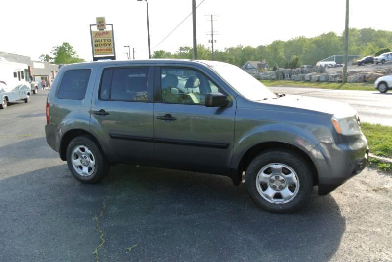 Honda Pilot LX 2WD 5-Spd AT 2013