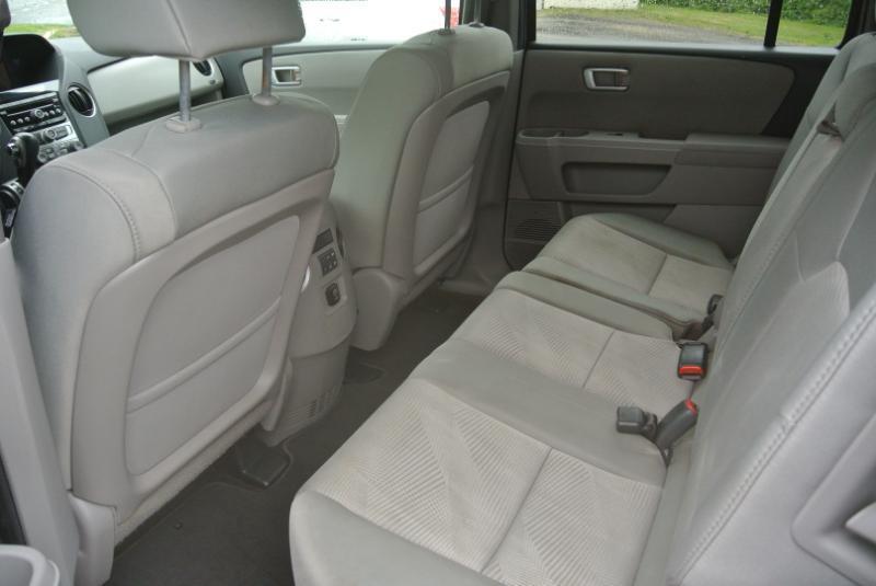 Honda Pilot LX 2WD 5-Spd AT 2013