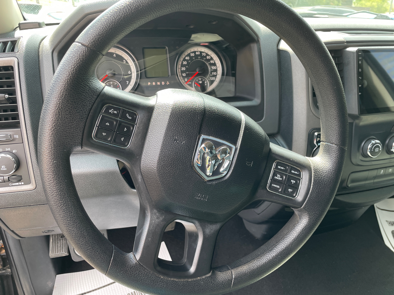 RAM 1500 4WD Quad Cab 140.5" Express 2016 RAM 1500 4WD Quad Cab 140.5" Express 2016