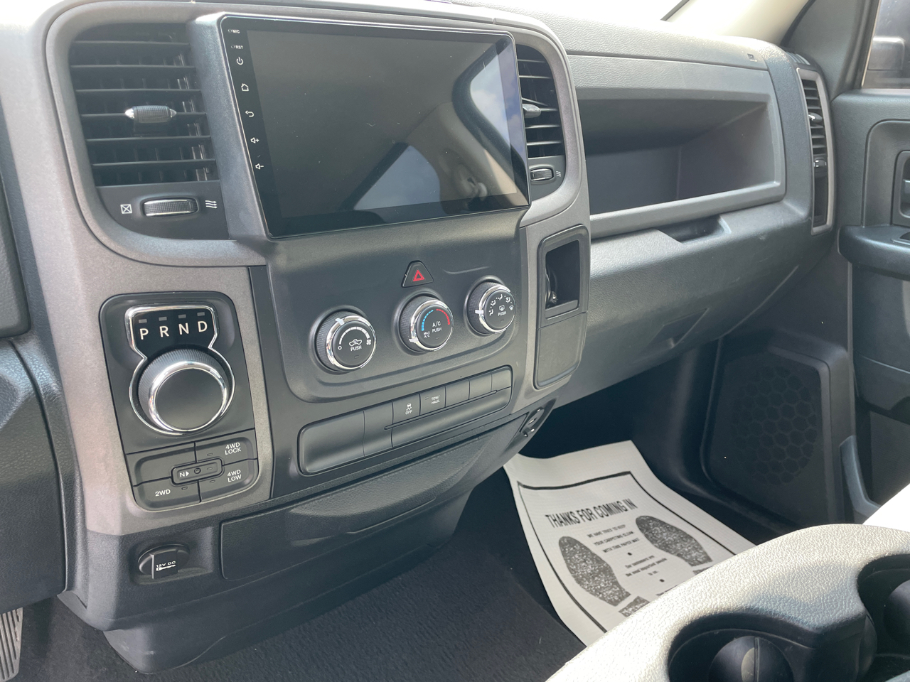 RAM 1500 4WD Quad Cab 140.5" Express 2016 RAM 1500 4WD Quad Cab 140.5" Express 2016