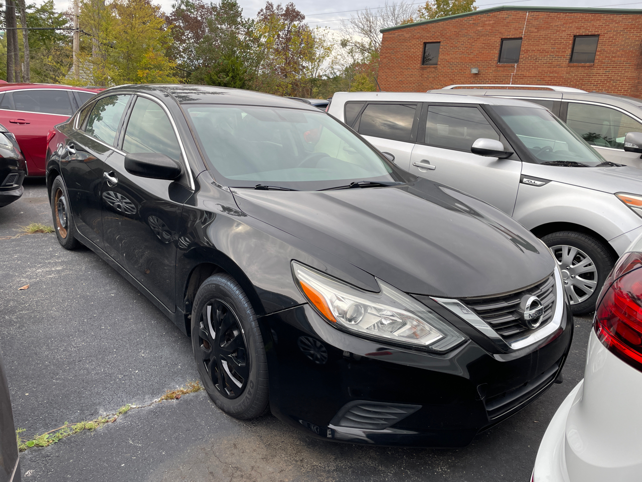 Nissan Altima 2.5 S Sedan 2017 Nissan Altima 2.5 S Sedan 2017