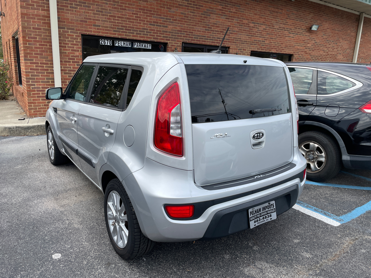 Kia Soul 5dr Wgn Auto + 2012 Kia Soul 5dr Wgn Auto + 2012