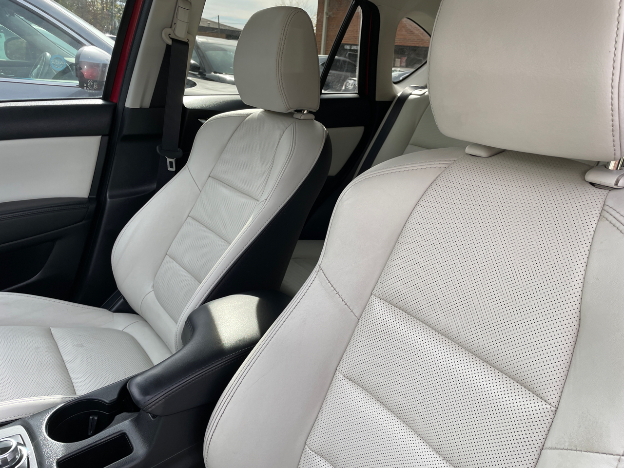 Mazda CX-5 2016.5 FWD 4dr Auto Grand Touring 2016 Mazda CX-5 2016.5 FWD 4dr Auto Grand Touring 2016