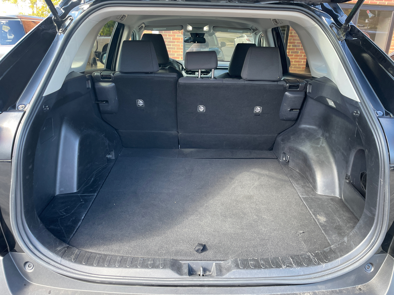 Toyota RAV4 LE FWD (Natl) 2021 Toyota RAV4 LE FWD (Natl) 2021