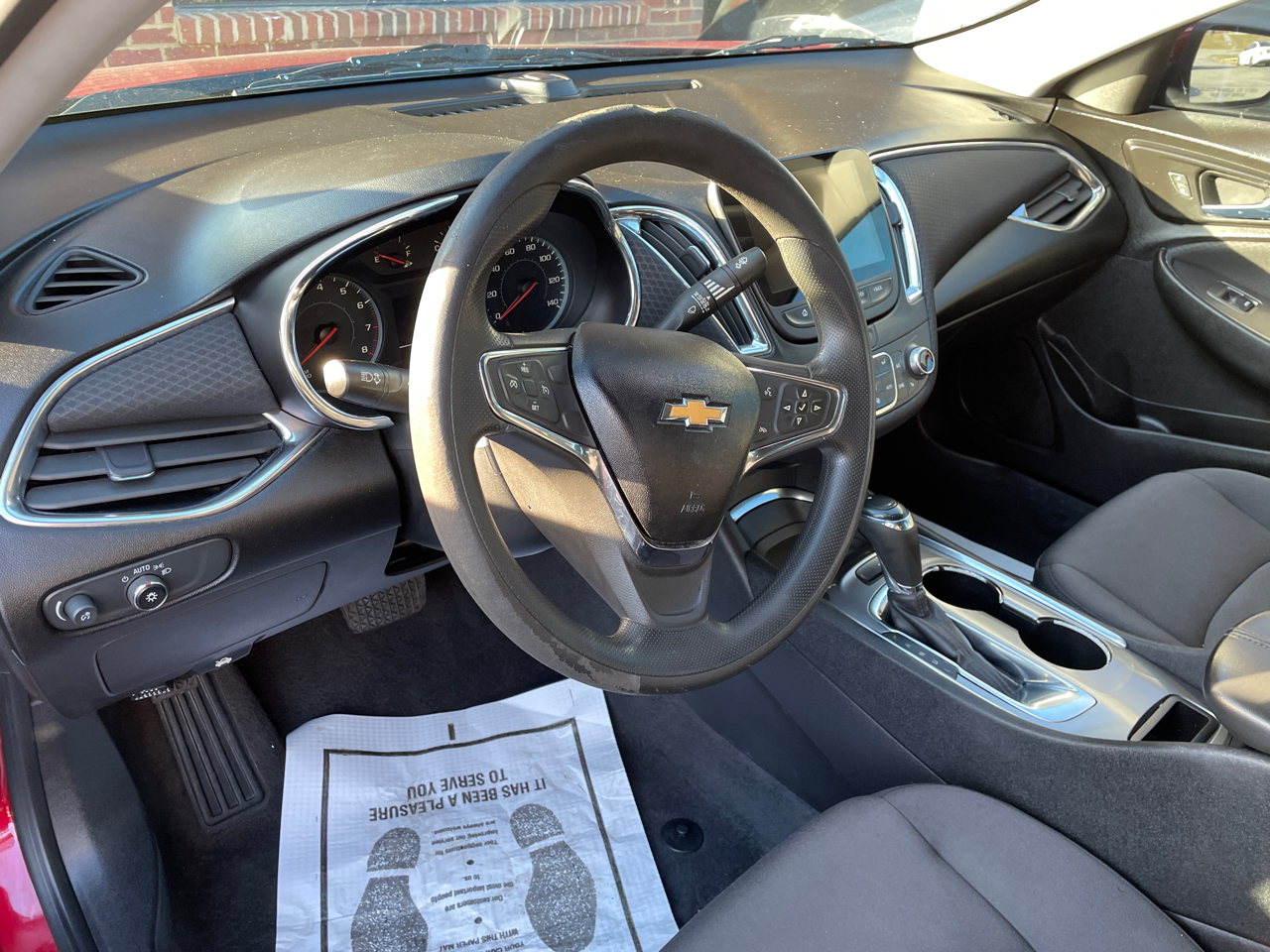 2019 Chevrolet Malibu 1LT photo 2