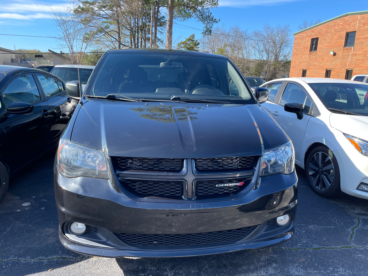 2018 Dodge Grand Caravan SE Plus photo 2