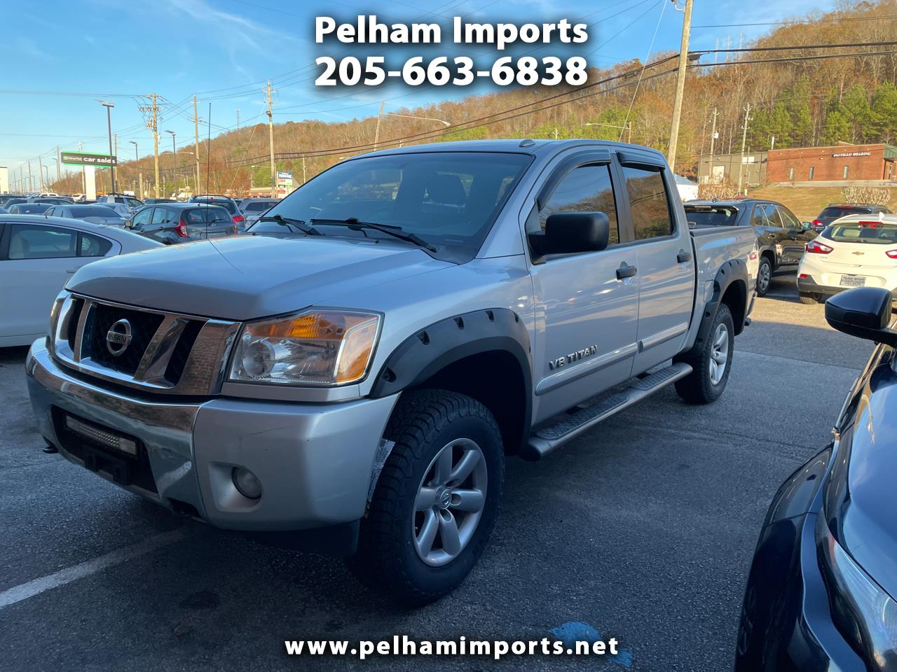 2013 Nissan Titan 4WD Crew Cab SWB SV