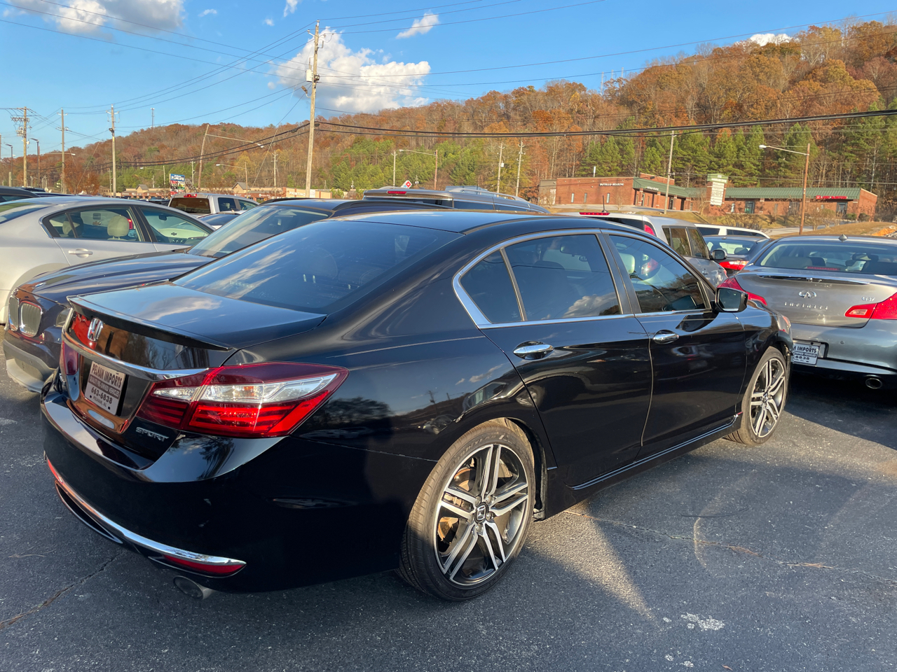 2017 Honda Accord Sport photo 2