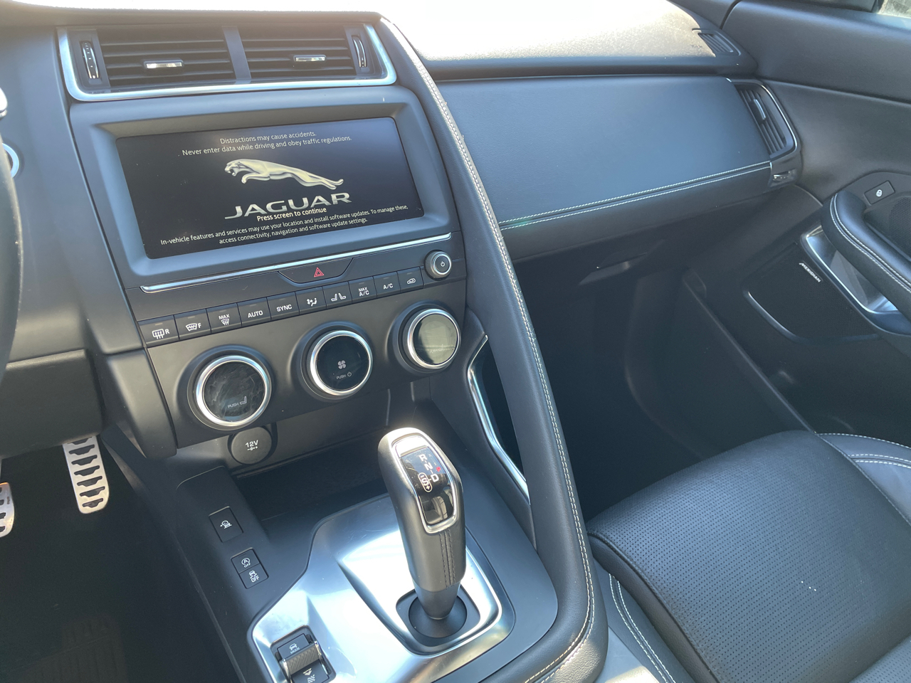 Jaguar E-Pace P300 AWD R-Dynamic S 2018