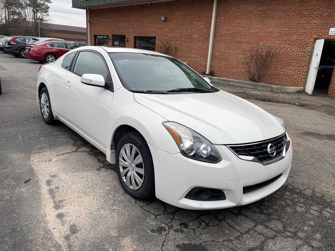 Nissan Altima 2dr Cpe I4 CVT 2.5 S 2012