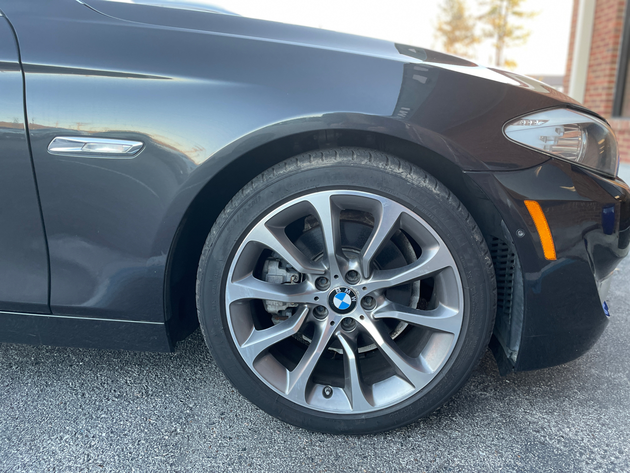 BMW 5 Series 4dr Sdn 528i xDrive AWD 2013