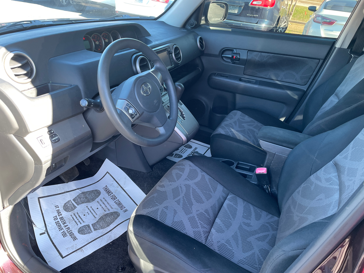 Scion xB 5-Door Wagon 4-Spd AT 2013