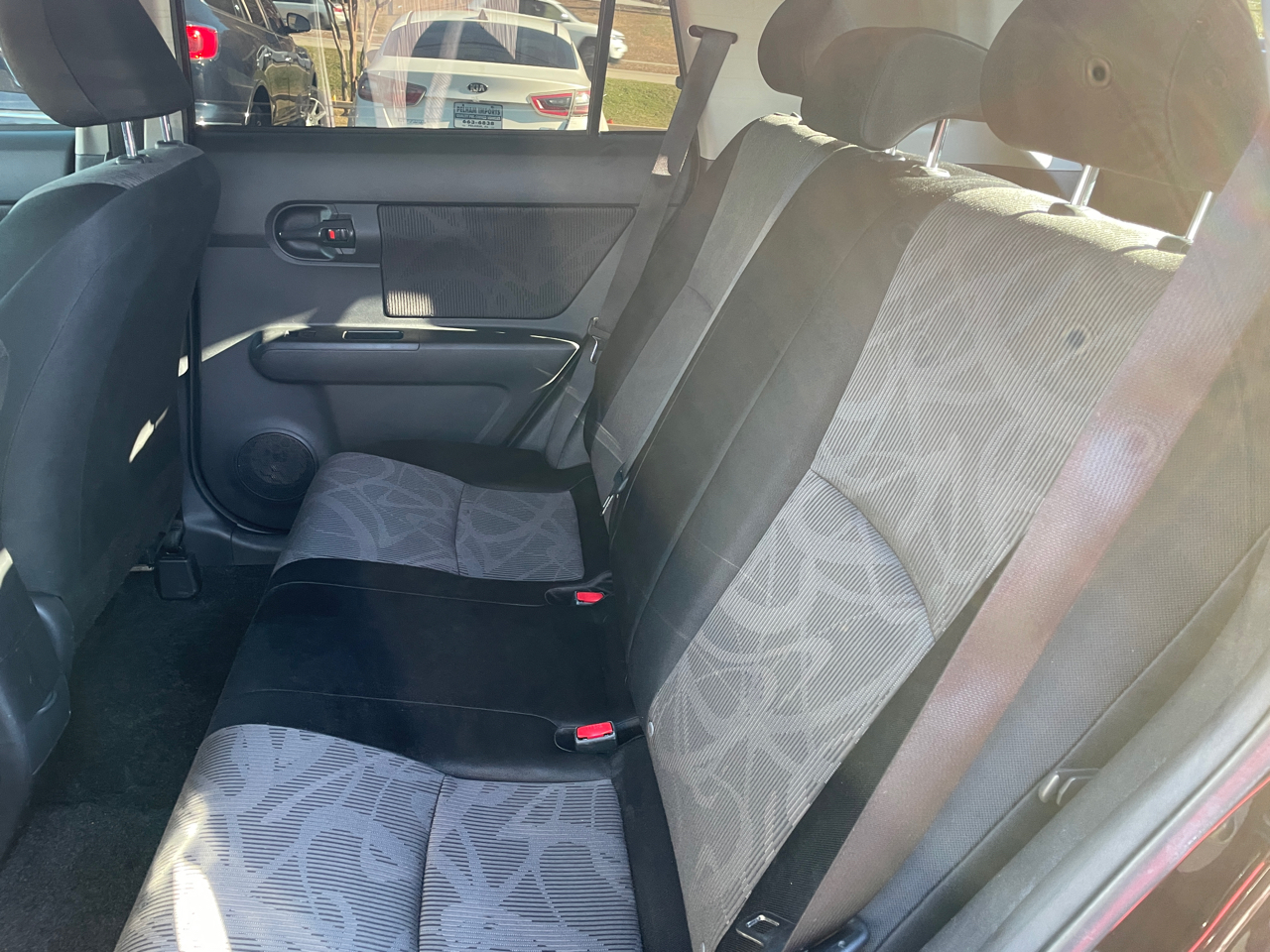 Scion xB 5-Door Wagon 4-Spd AT 2013