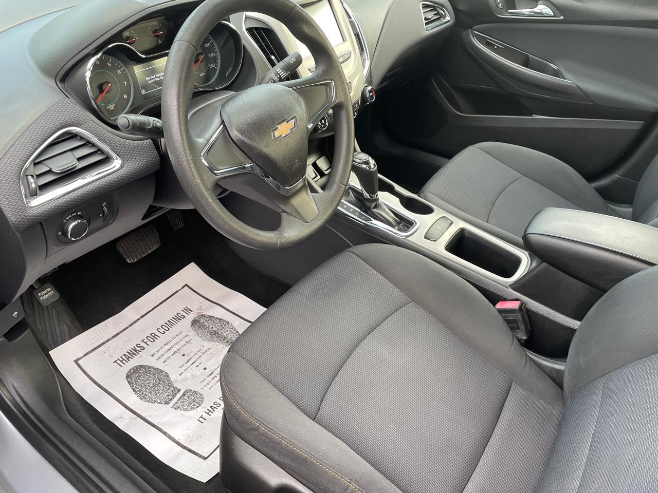 Chevrolet Cruze 4dr Sdn 1.4L LS w/1SB 2017