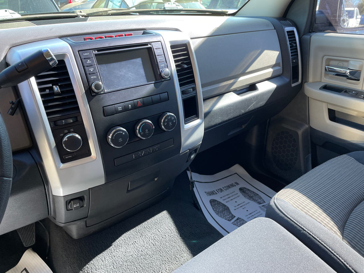 RAM 1500 4WD Quad Cab 140.5" SLT 2012