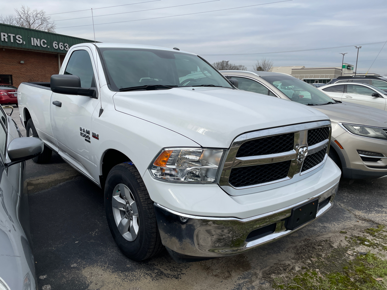 RAM 1500 Classic Tradesman 4x2 Reg Cab 8' Box 2021