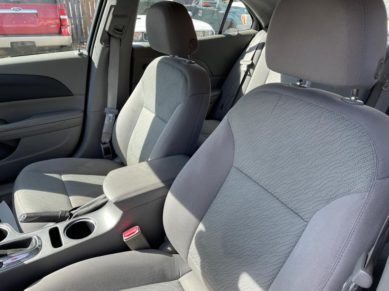 Chevrolet Malibu 4dr Sdn LS w/1FL 2015