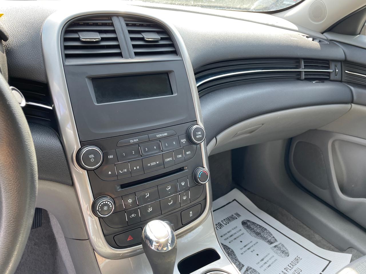 Chevrolet Malibu 4dr Sdn LS w/1FL 2015