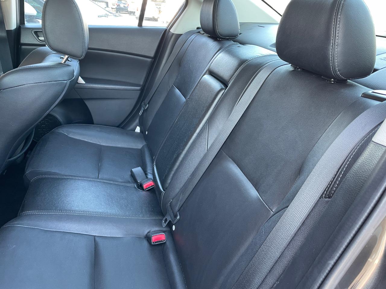 Mazda MAZDA3 4dr Sdn Man i Grand Touring 2013