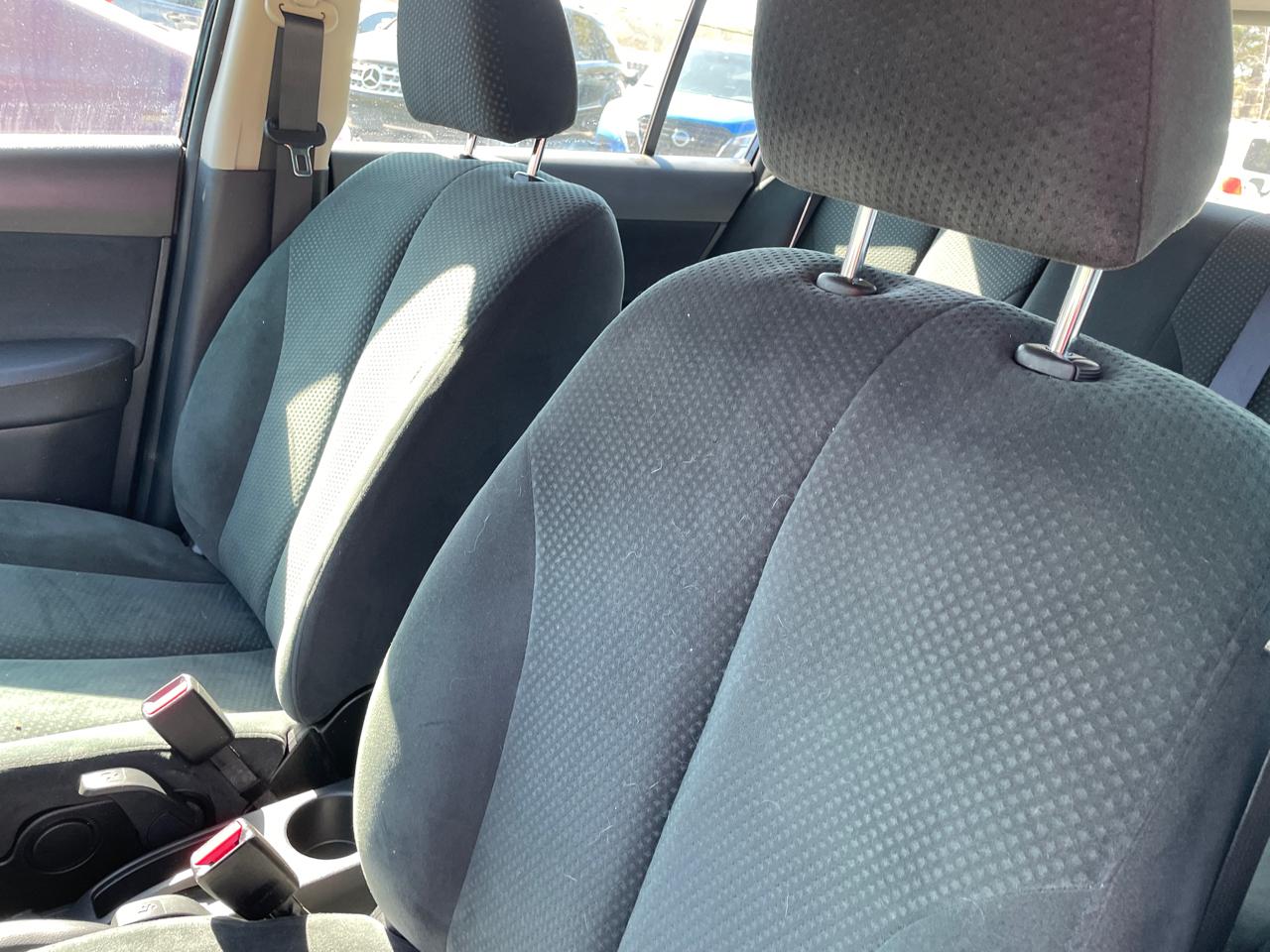 Nissan Versa 5dr HB Manual 1.8 S 2012