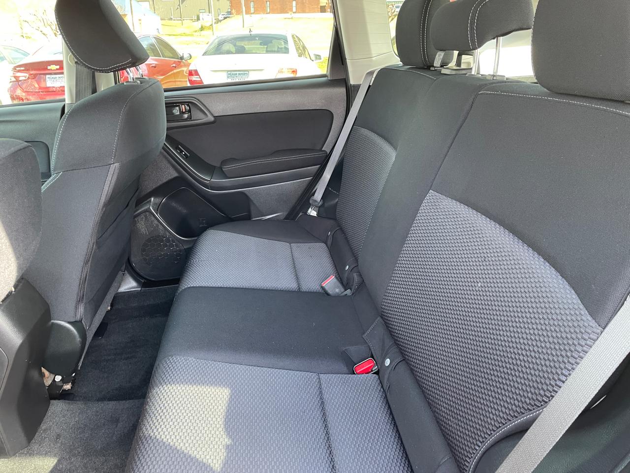 Subaru Forester 4dr CVT 2.5i PZEV 2015