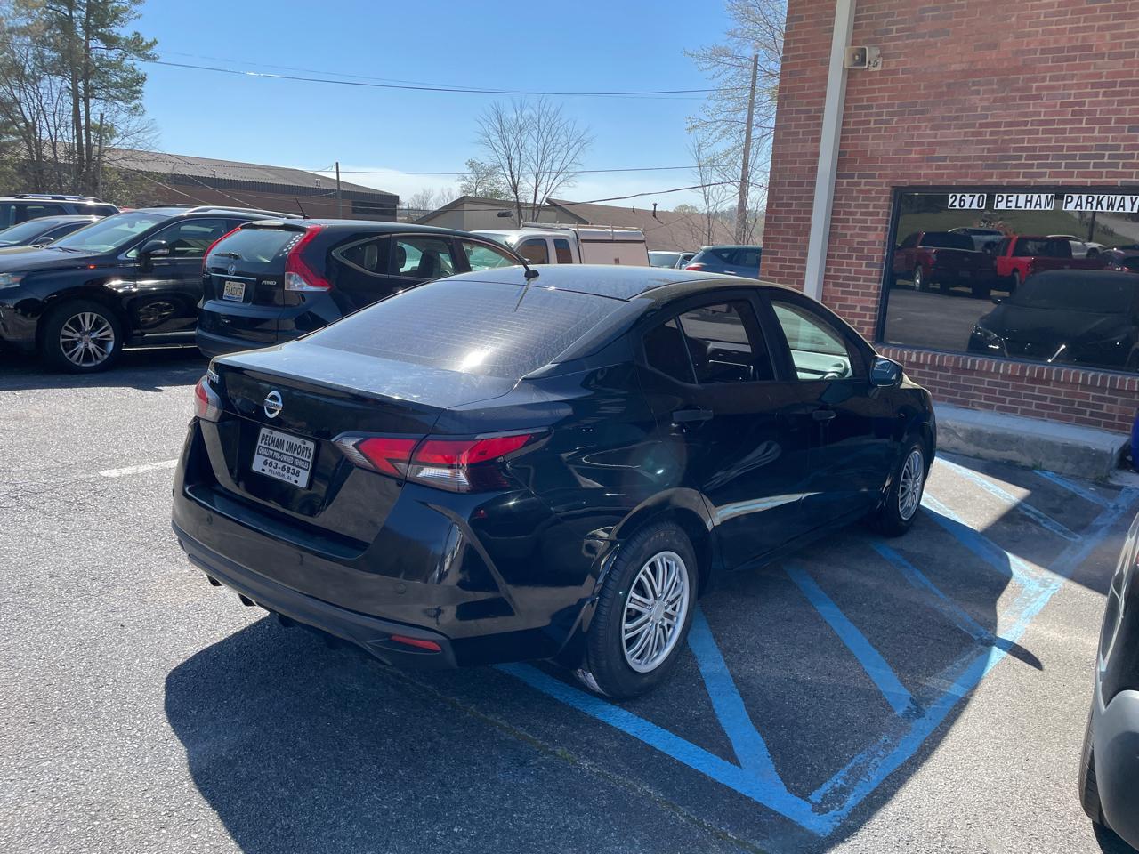 Nissan Versa SV 2021