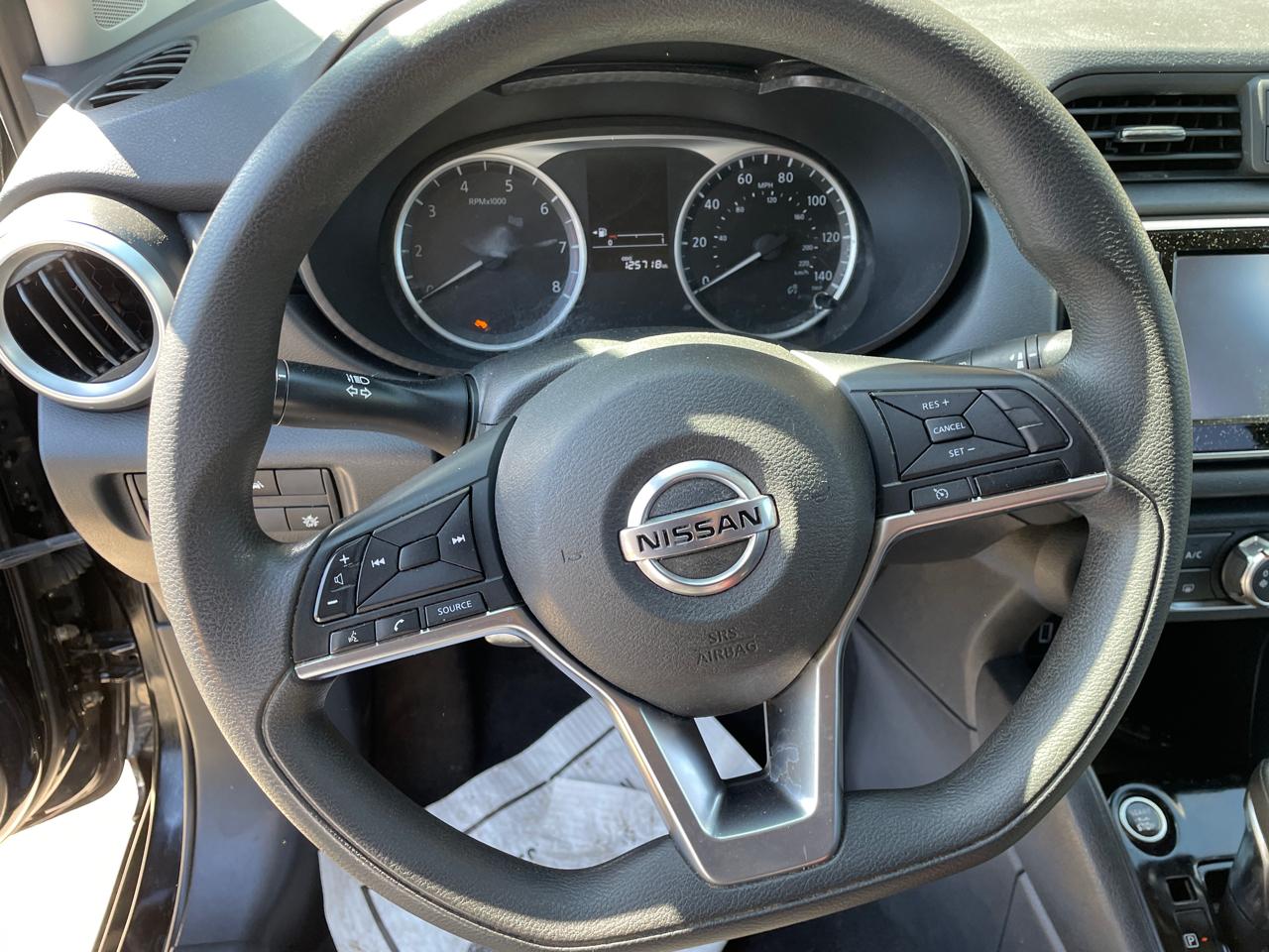 Nissan Versa SV 2021