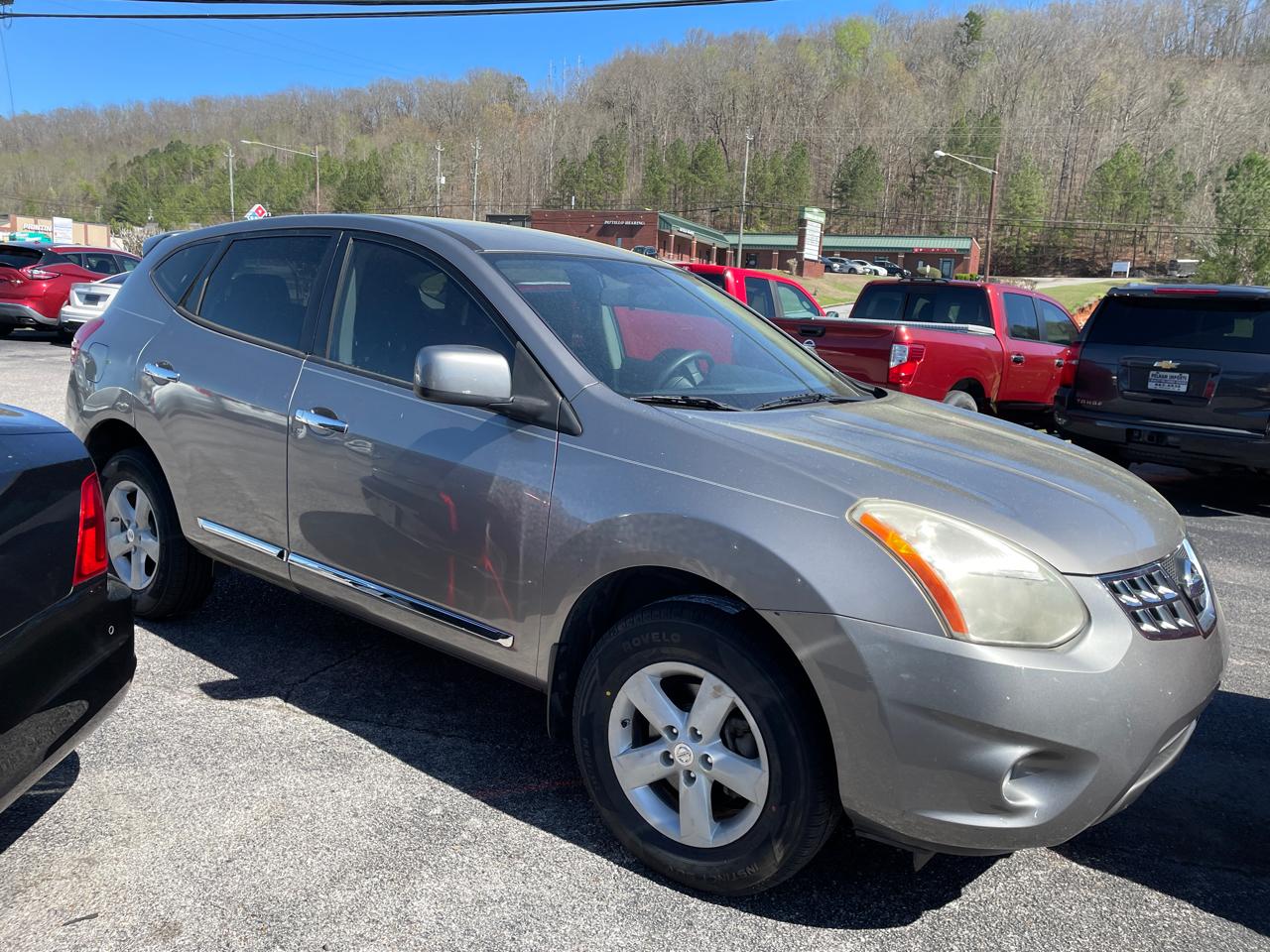 Nissan Rogue FWD 4dr SV 2013