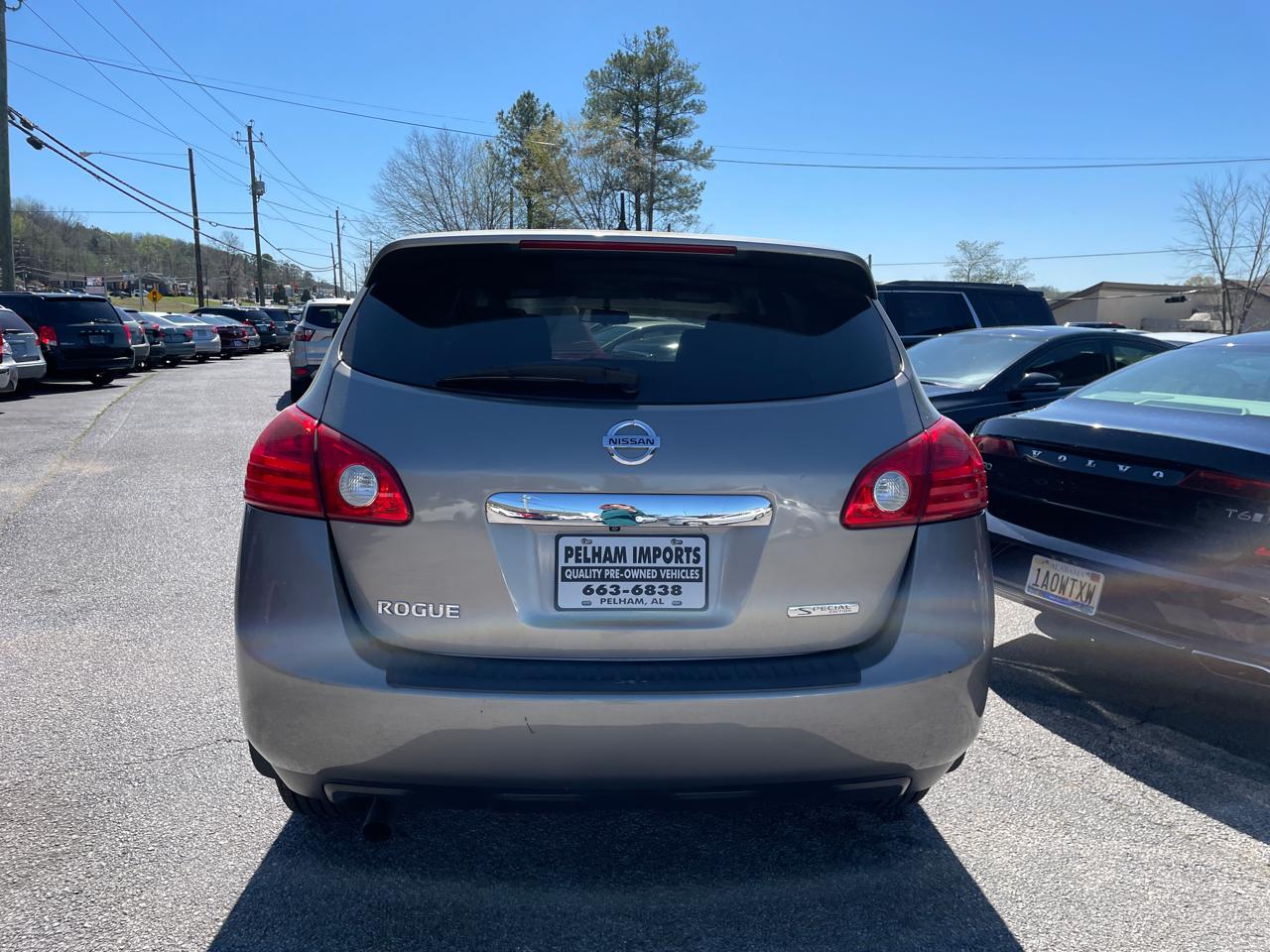 Nissan Rogue FWD 4dr SV 2013