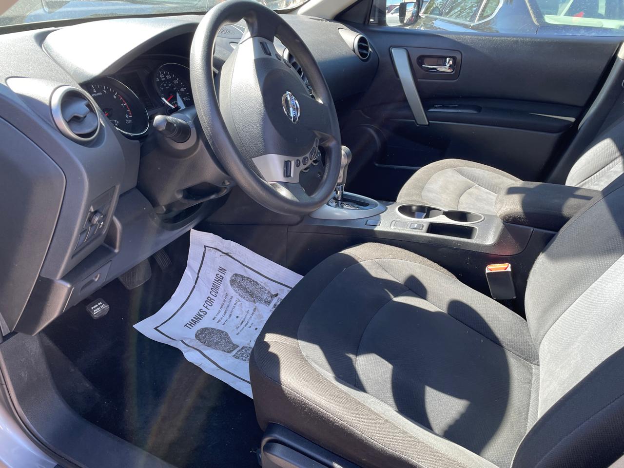 Nissan Rogue FWD 4dr SV 2013