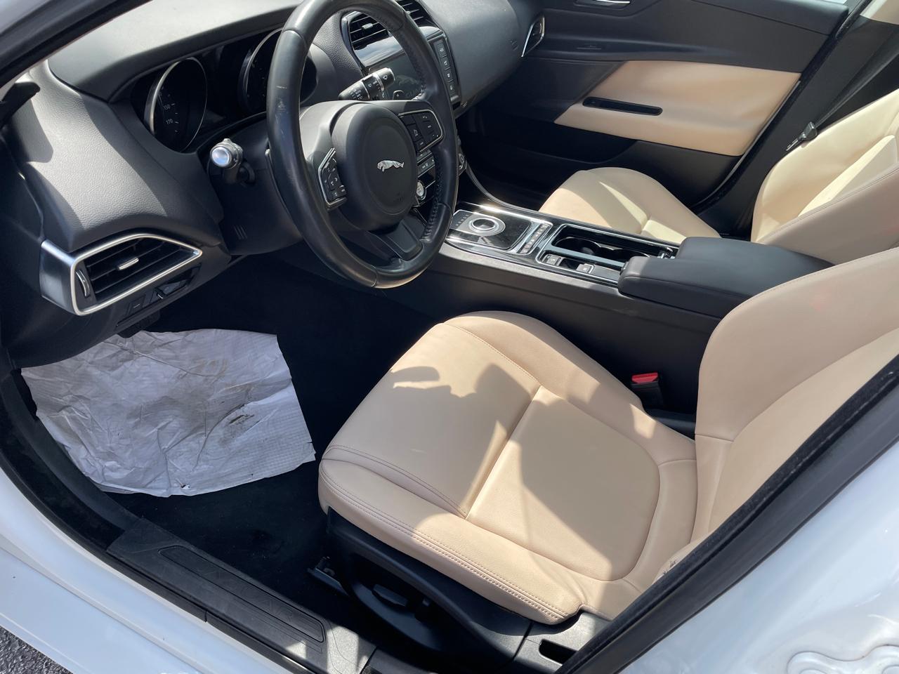 Jaguar XE 25t Premium RWD 2018