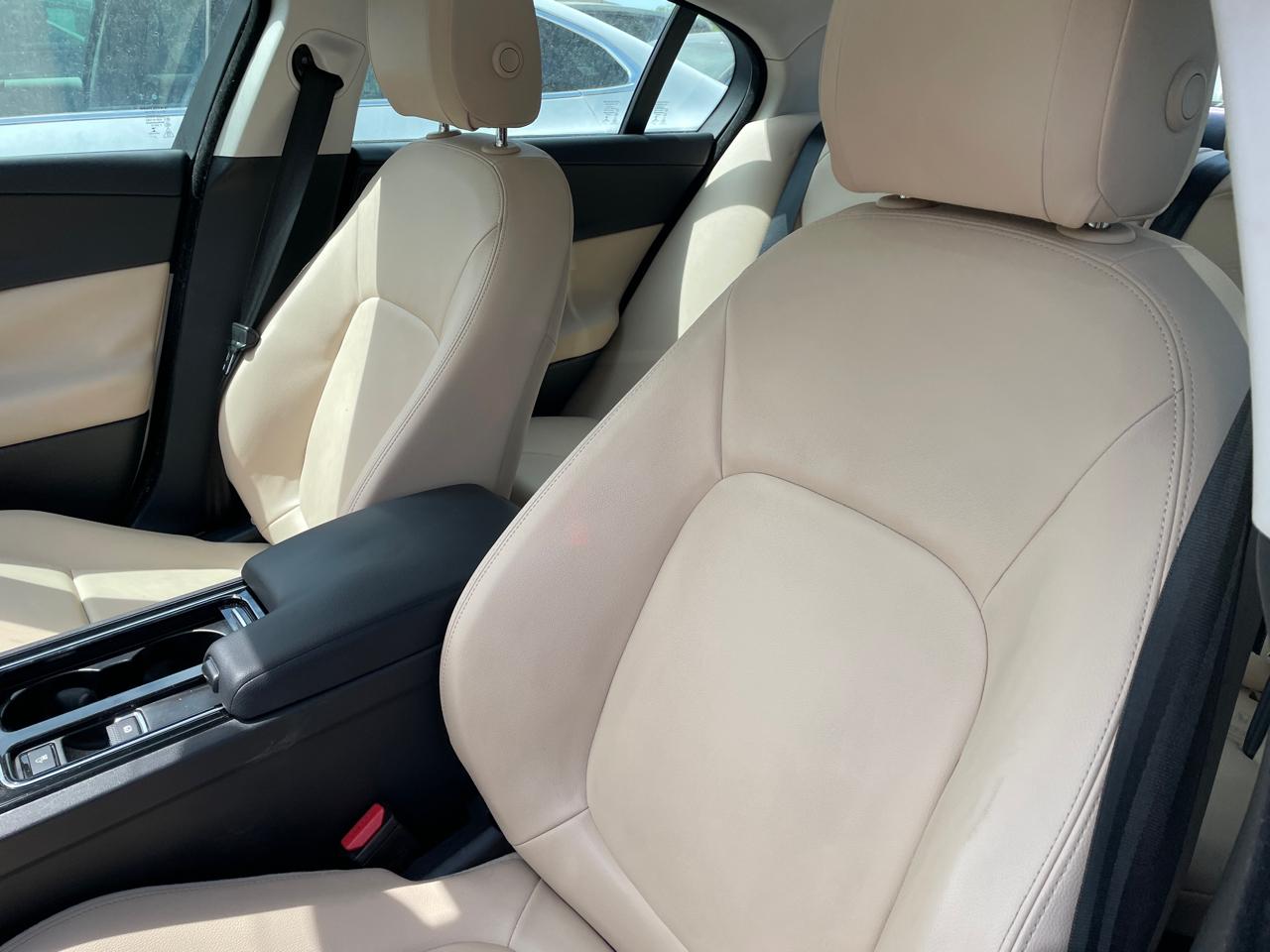 Jaguar XE 25t Premium RWD 2018