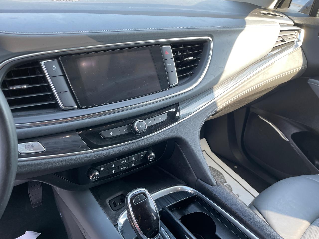 Buick Enclave FWD 4dr Essence 2018