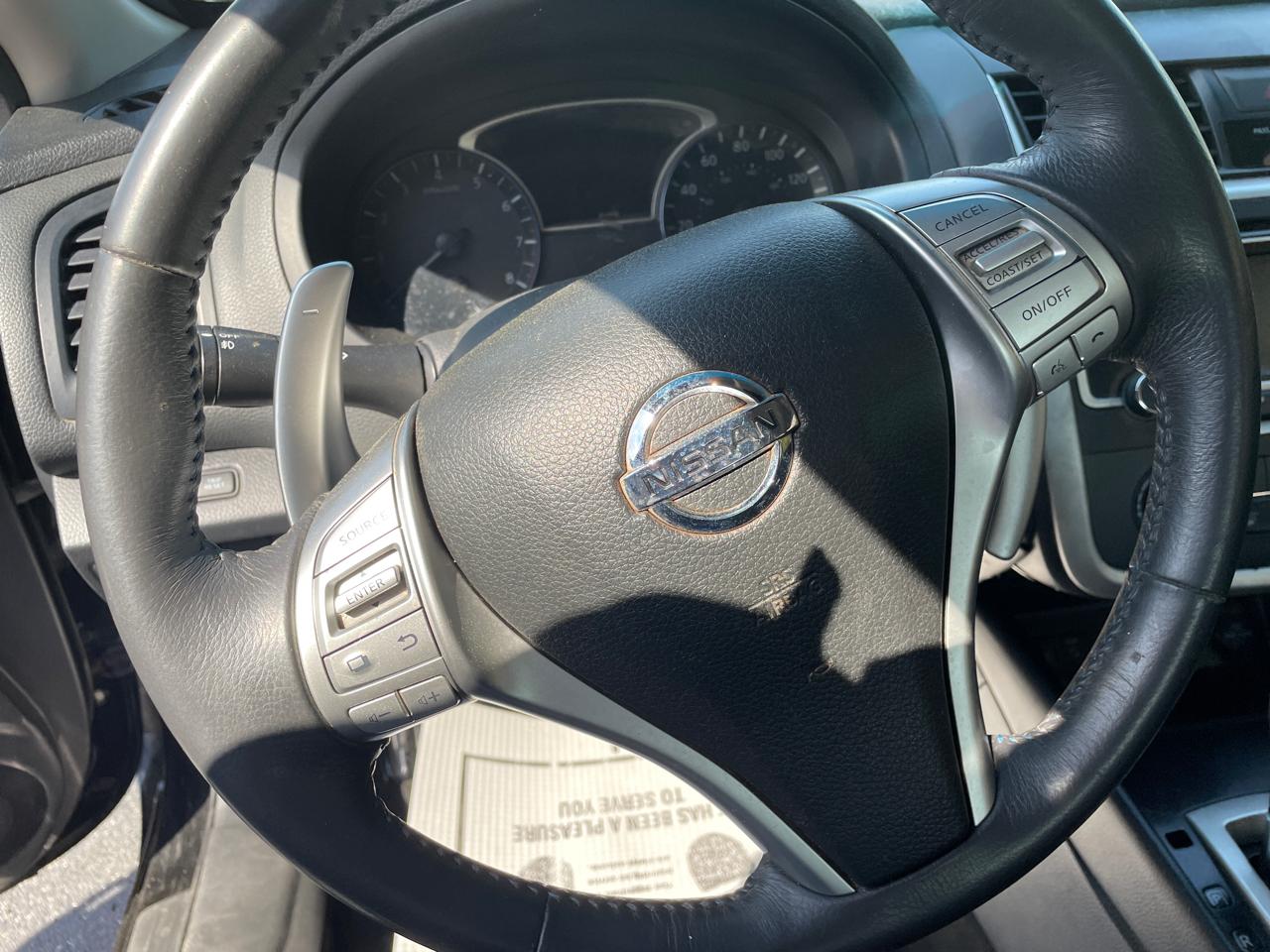 Nissan Altima 2.5 SR Sedan 2017