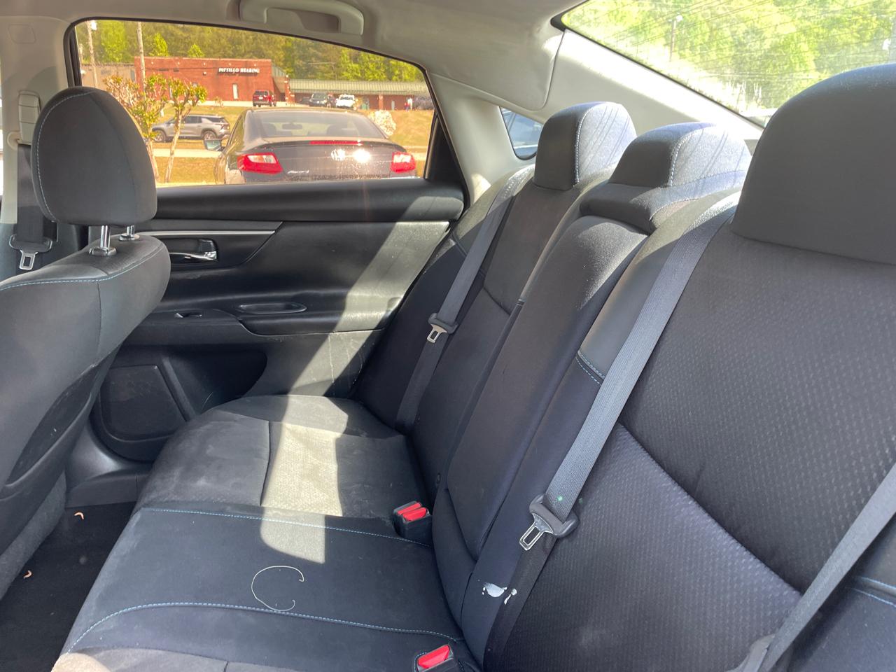 Nissan Altima 2.5 SR Sedan 2017