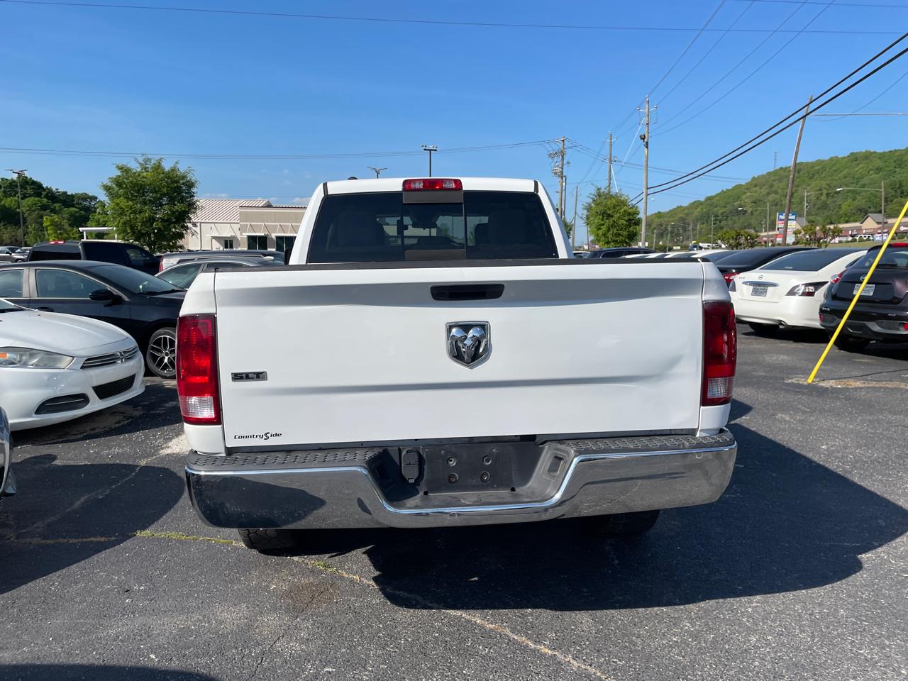 RAM 1500 Classic SLT 4x2 Crew Cab 6'4" Box 2019