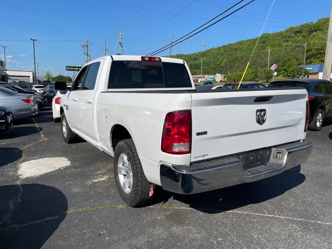 RAM 1500 Classic SLT 4x2 Crew Cab 6'4" Box 2019
