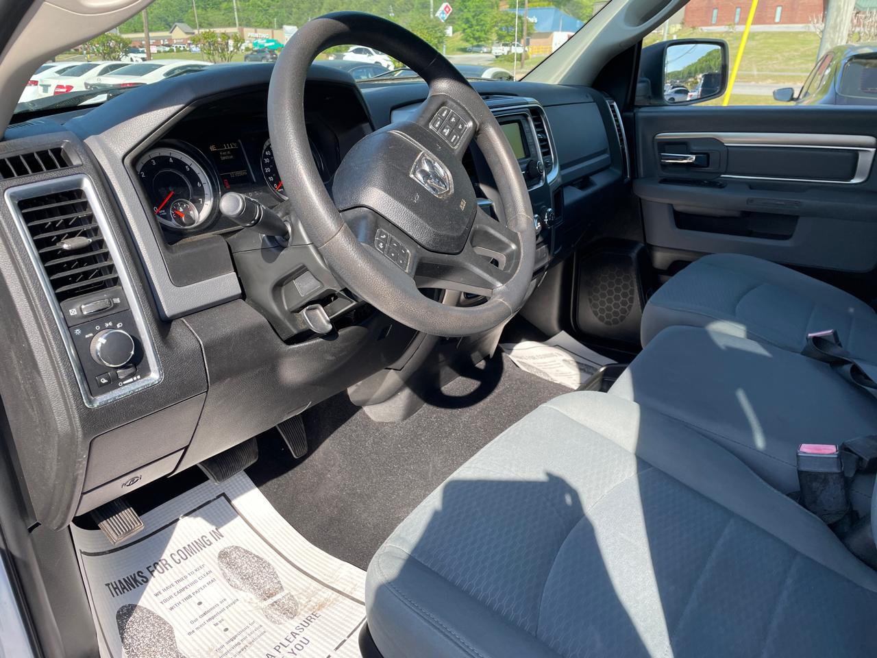 RAM 1500 Classic SLT 4x2 Crew Cab 6'4" Box 2019