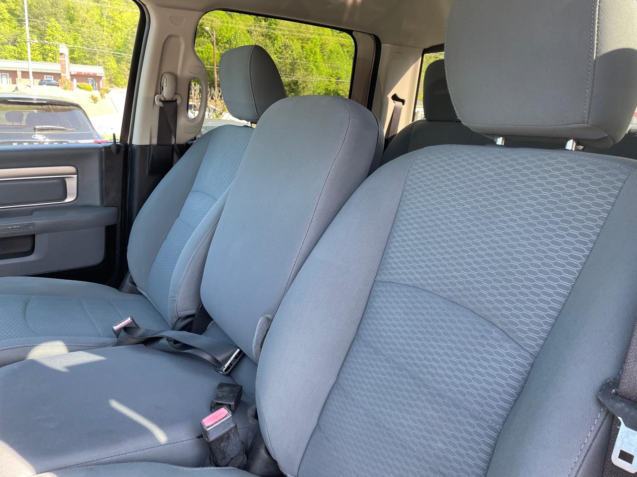 RAM 1500 Classic SLT 4x2 Crew Cab 6'4" Box 2019